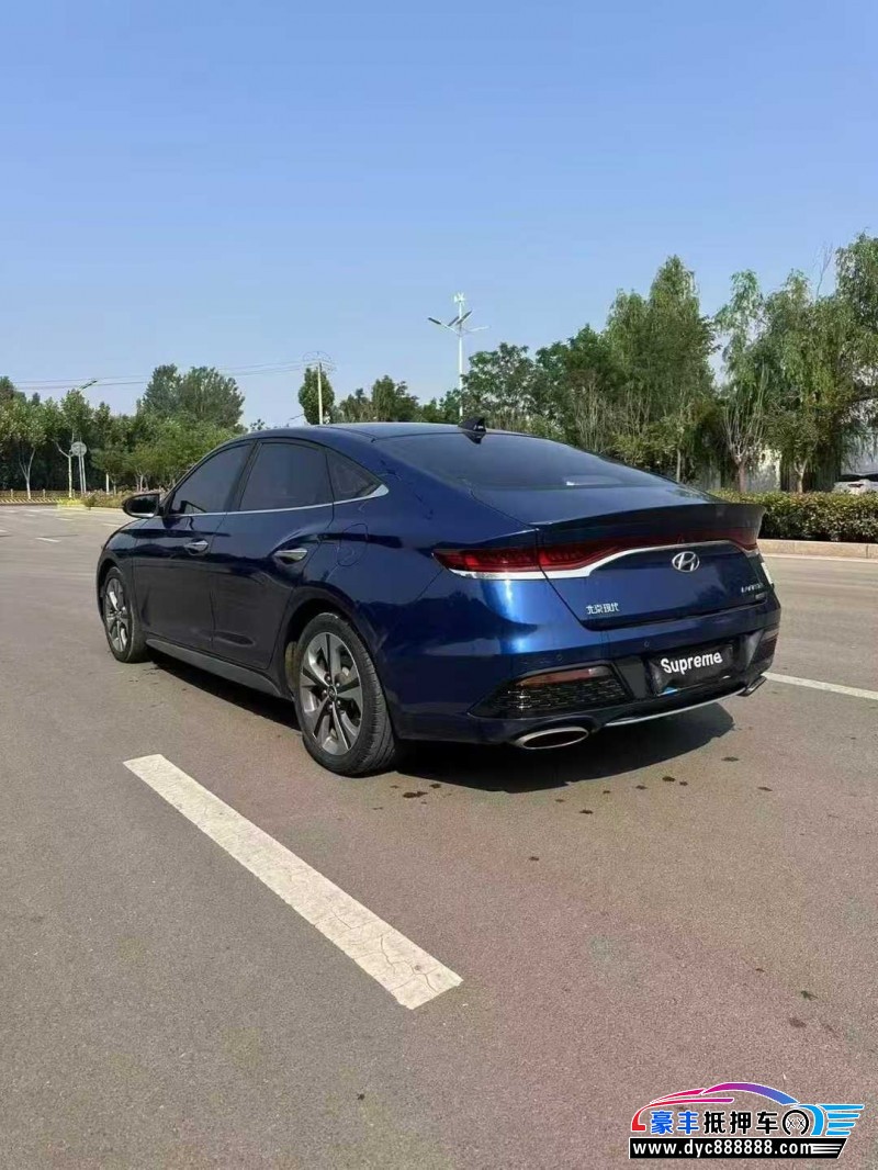 20年现代菲斯塔轿车抵押车出售