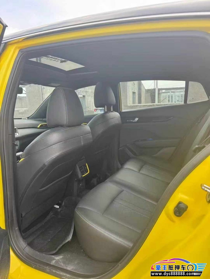 22年东风风神奕炫轿车抵押车出售