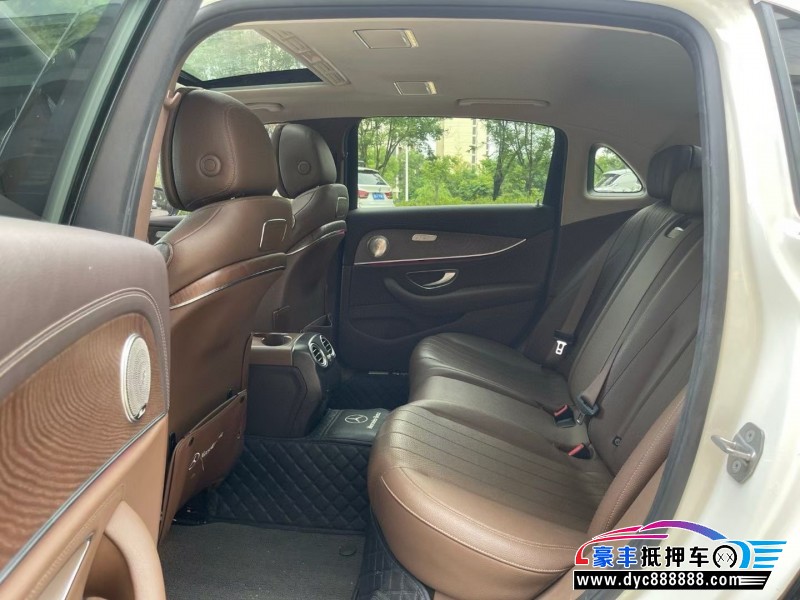 18年奔驰E轿车抵押车出售