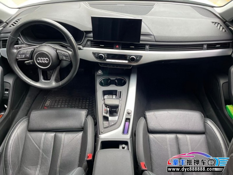 22年奥迪A4L轿车抵押车出售