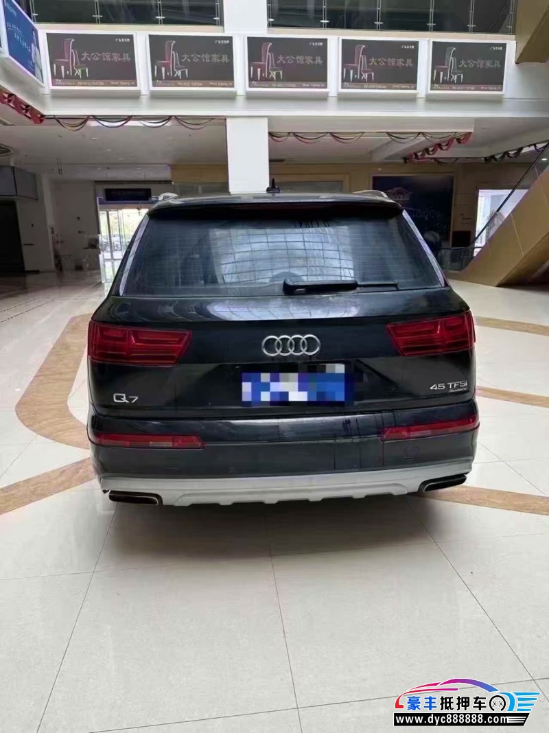 17年奥迪Q7轿车抵押车出售