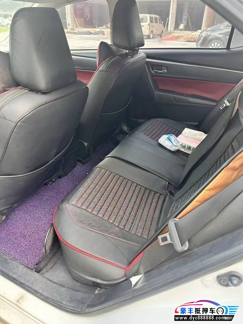 16年丰田雷凌轿车抵押车出售