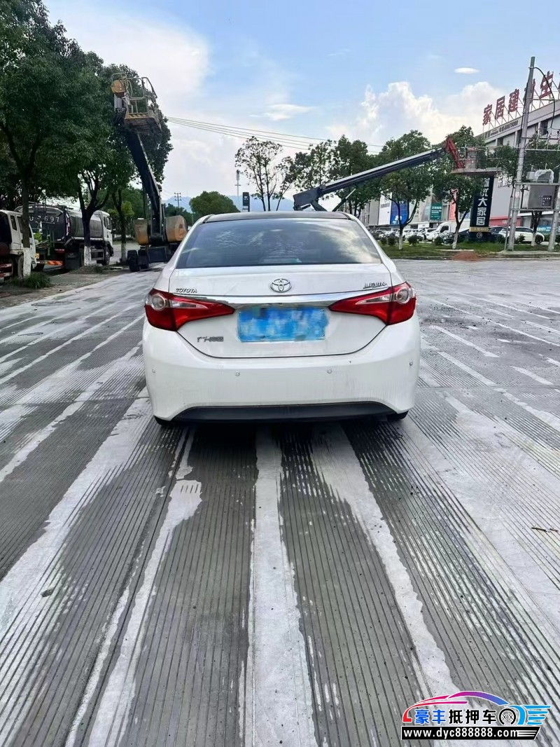 16年丰田雷凌轿车抵押车出售