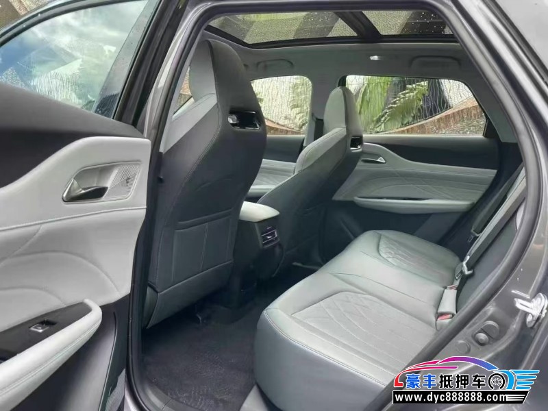 25年长安长安UNI轿车抵押车出售