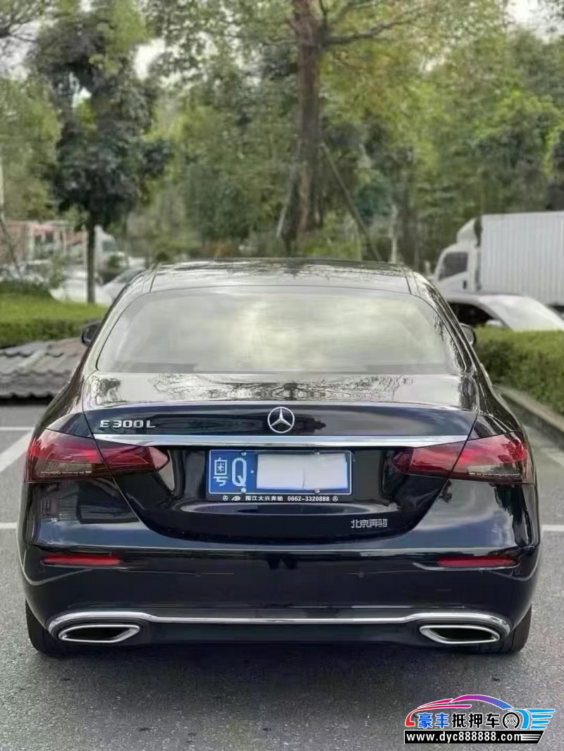 22年奔驰E轿车抵押车出售