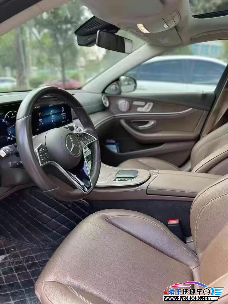 22年奔驰E轿车抵押车出售
