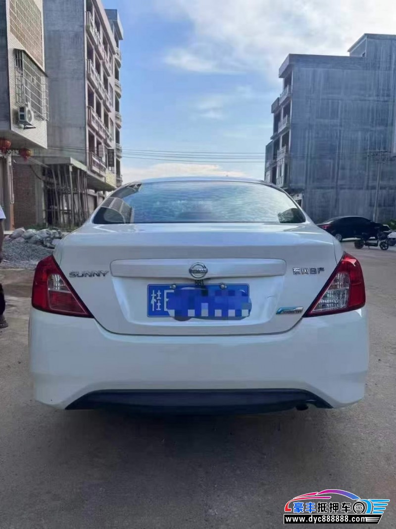 18年日产阳光轿车抵押车出售