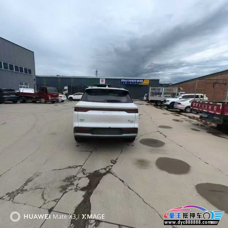 25年比亚迪宋轿车抵押车出售