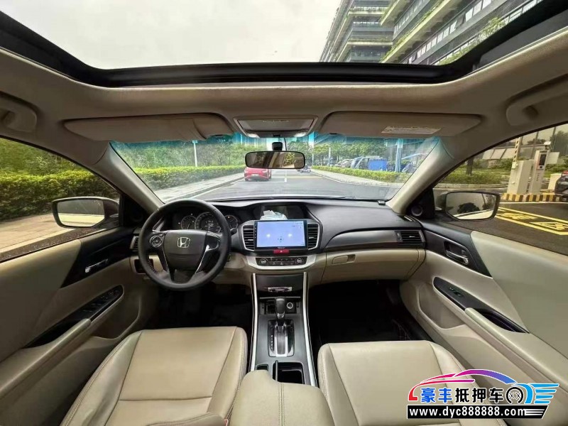 15年本田雅阁轿车抵押车出售