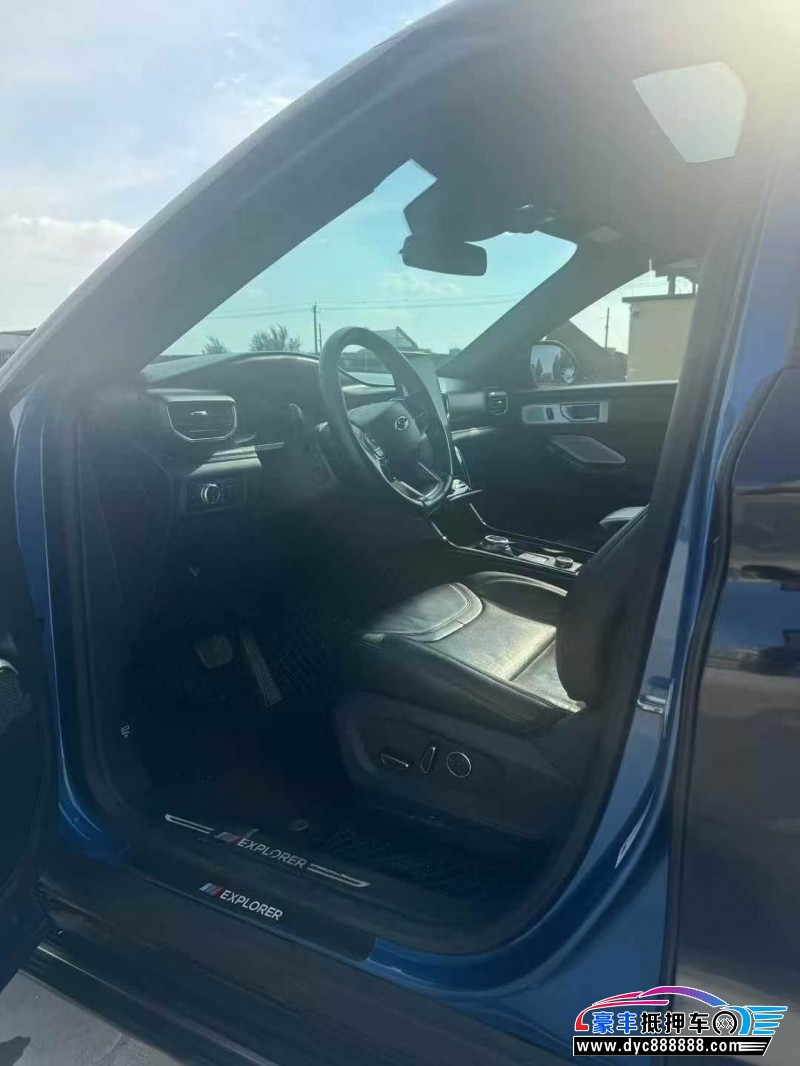 20年福特探险者轿车抵押车出售