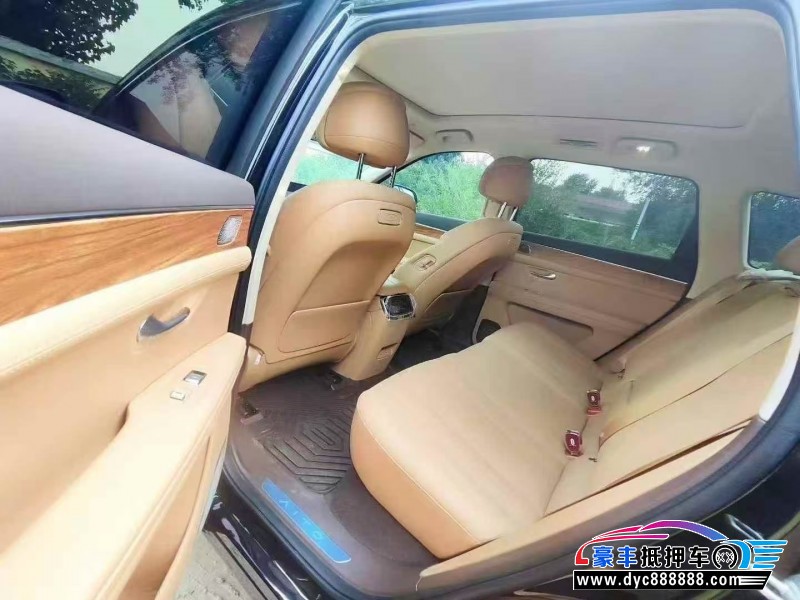 25年华为问界轿车抵押车出售