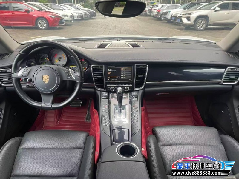 15年保时捷帕纳梅拉轿车抵押车出售
