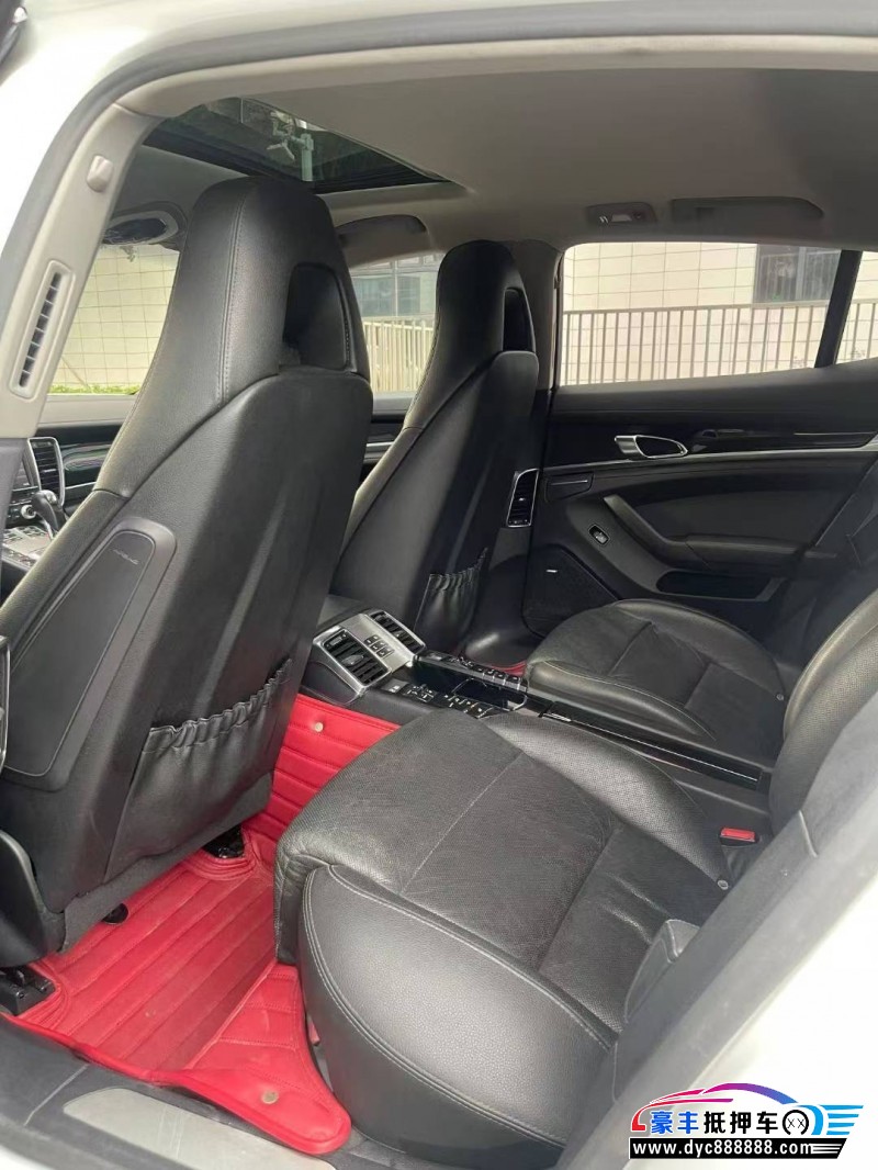 15年保时捷帕纳梅拉轿车抵押车出售