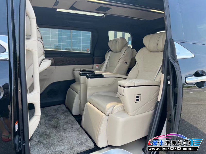 25年丰田威尔法轿车抵押车出售