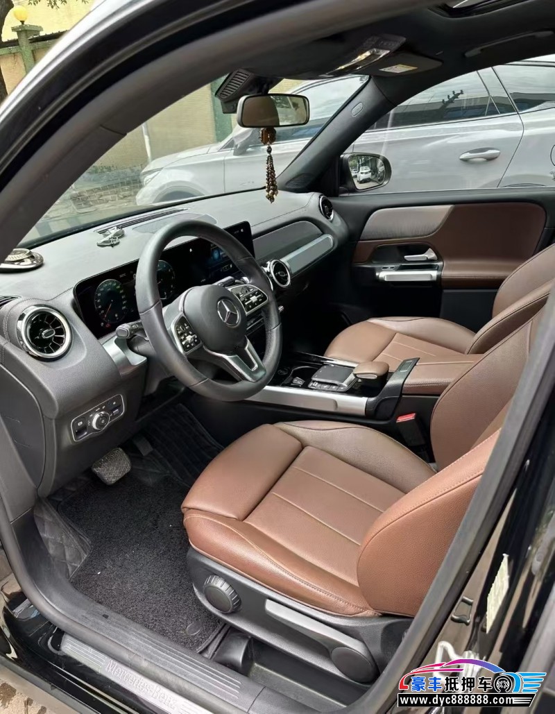 22年奔驰GLB轿车抵押车出售