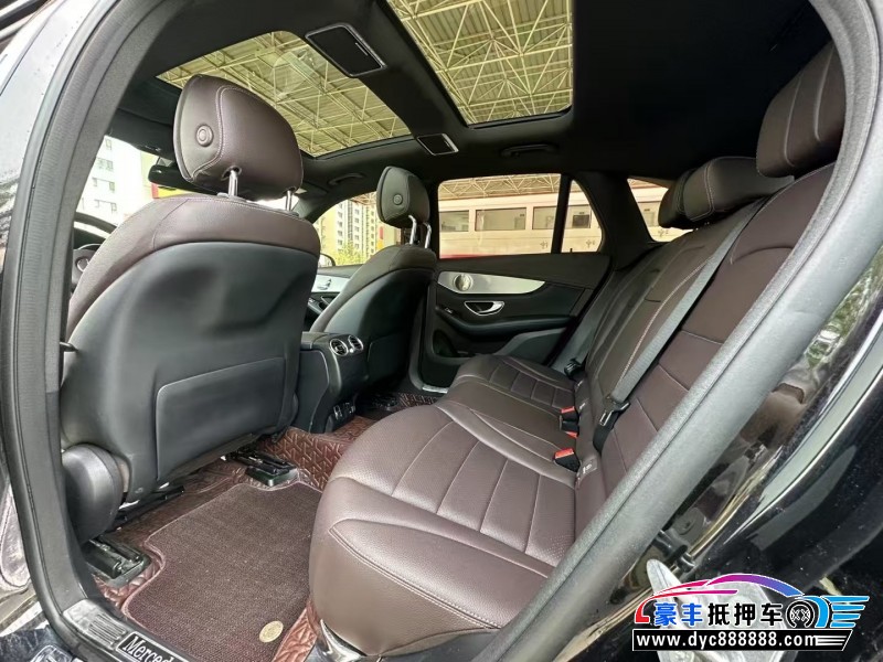 19年奔驰GLC轿车抵押车出售