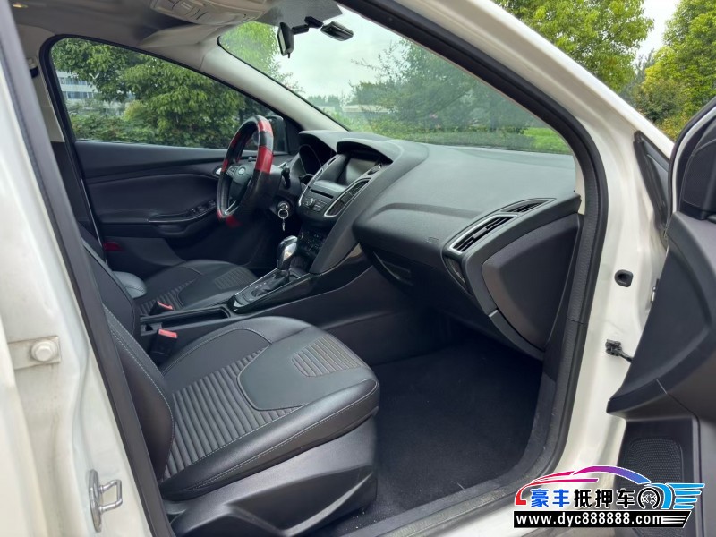 16年福特福克斯轿车抵押车出售