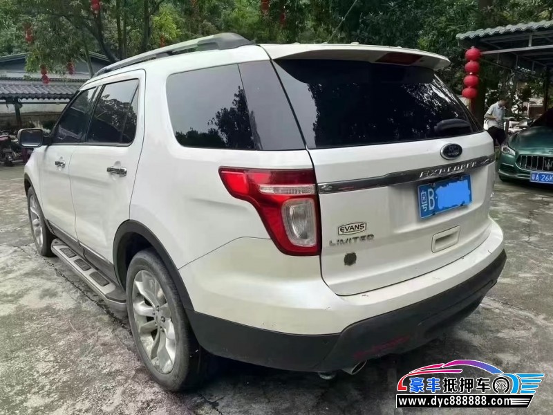 14年福特探险者轿车抵押车出售