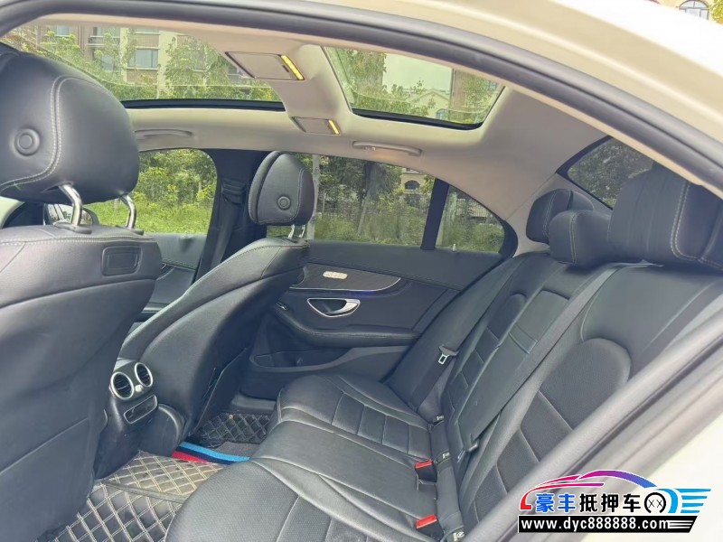 19年奔驰C轿车抵押车出售