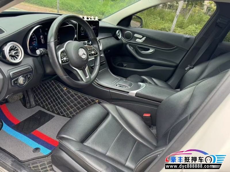 19年奔驰C轿车抵押车出售