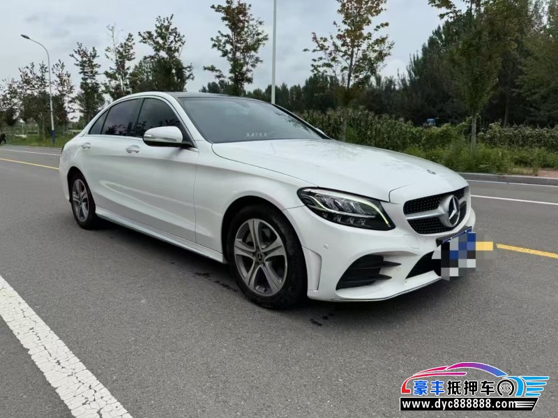 19年奔驰C轿车抵押车出售
