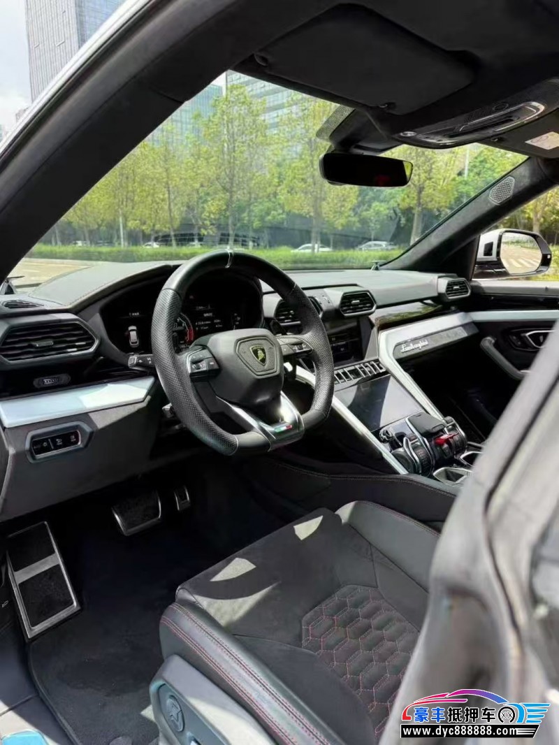 20年兰博基尼Urus轿车抵押车出售