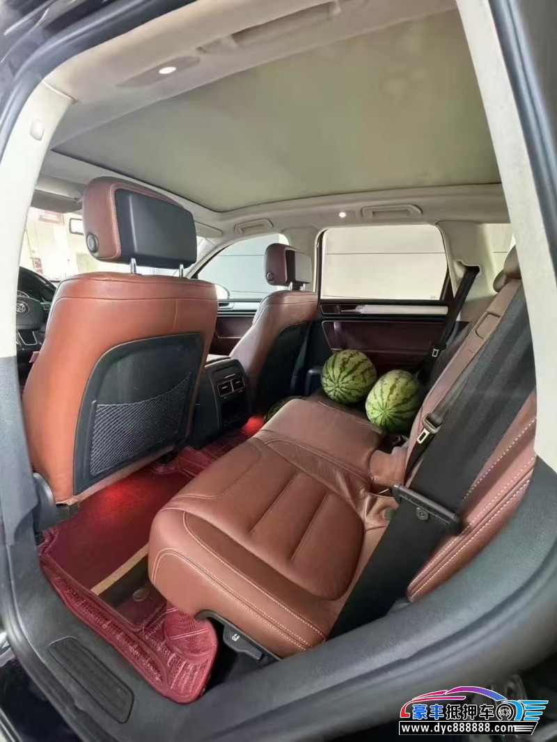 16年大众途锐轿车抵押车出售