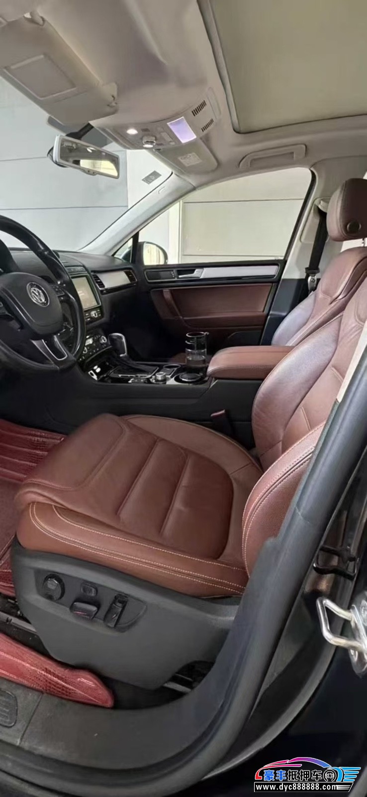 16年大众途锐轿车抵押车出售