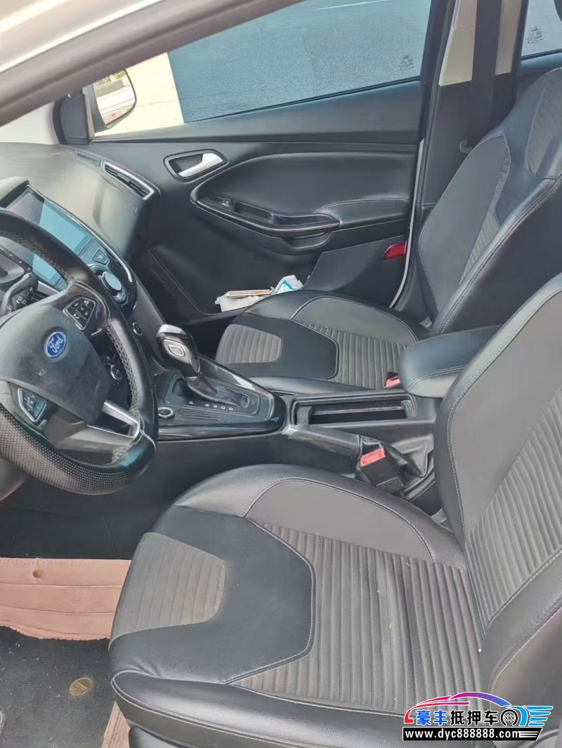 16年福特福克斯轿车抵押车出售