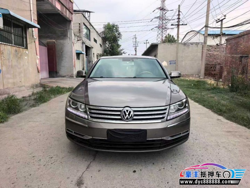 12年大众辉腾轿车抵押车出售