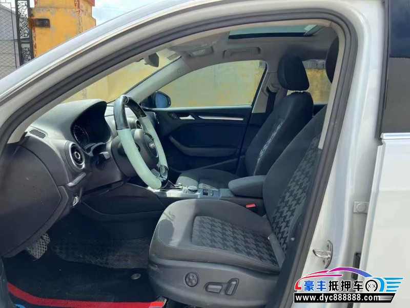 16年奥迪A3轿车抵押车出售