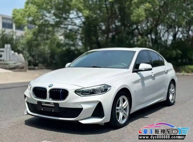 19年宝马1系轿车抵押车出售