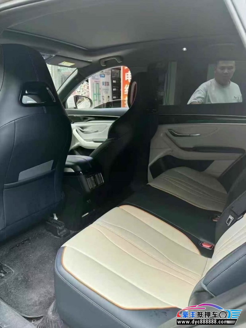 24年比亚迪宋轿车抵押车出售