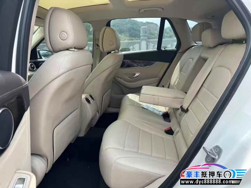 16年奔驰GLC轿车抵押车出售