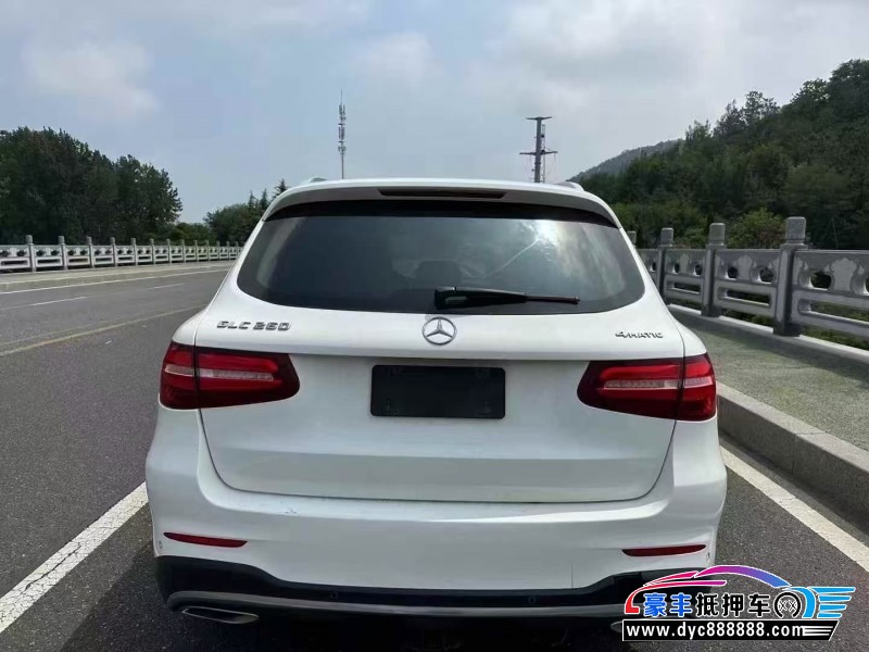 16年奔驰GLC轿车抵押车出售