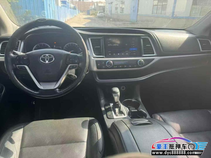 19年丰田汉兰达轿车抵押车出售