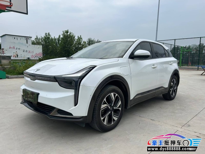 23年哪吒U轿车抵押车出售