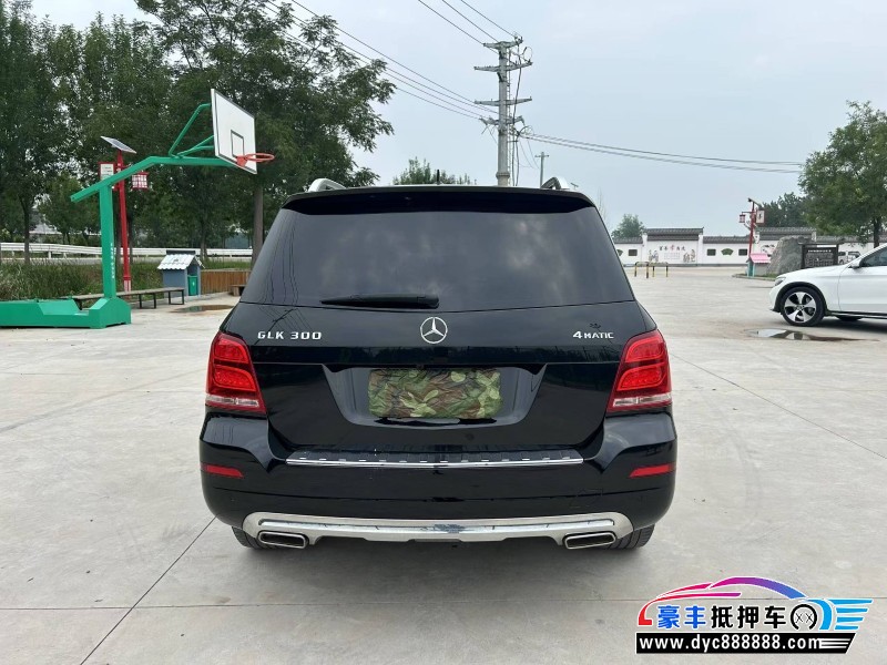 13年奔驰GLK轿车抵押车出售