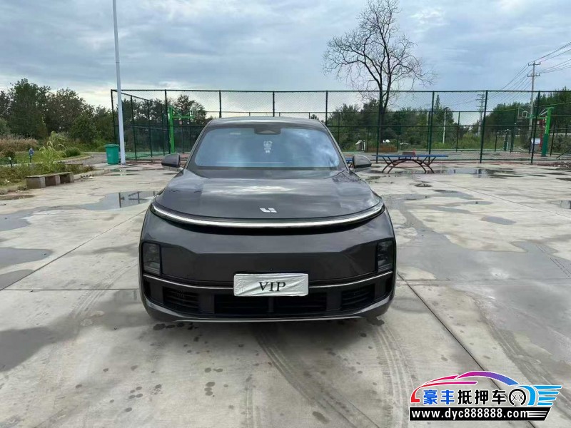 23年理想L8SUV抵押车出售