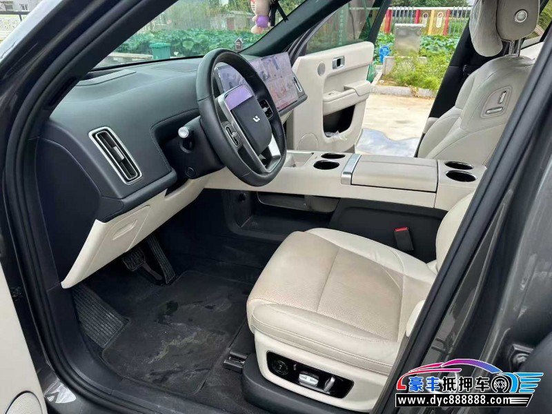 23年理想L8SUV抵押车出售