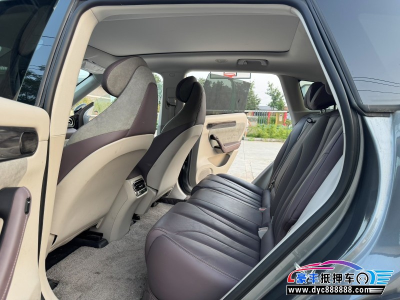 22年零跑C11轿车抵押车出售