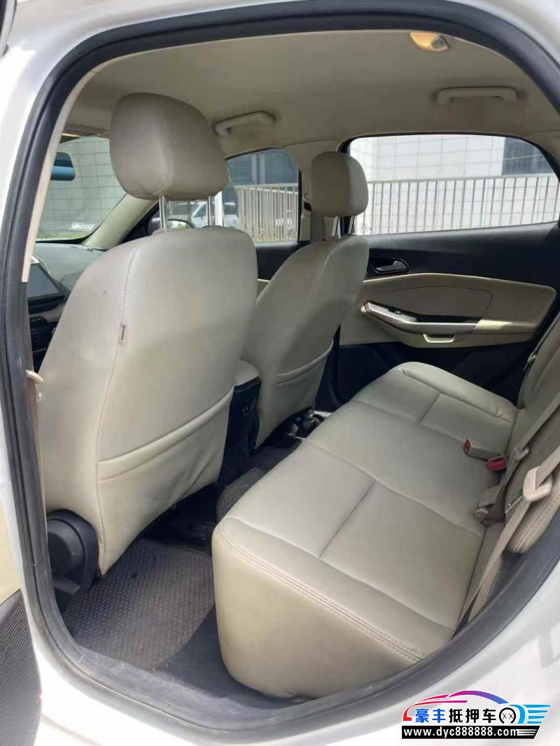 16年福特福睿斯轿车抵押车出售