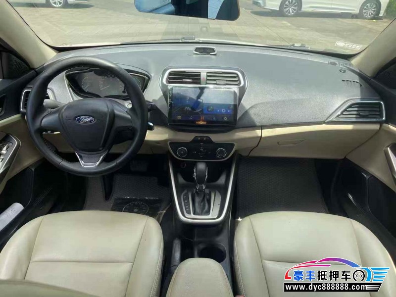 16年福特福睿斯轿车抵押车出售