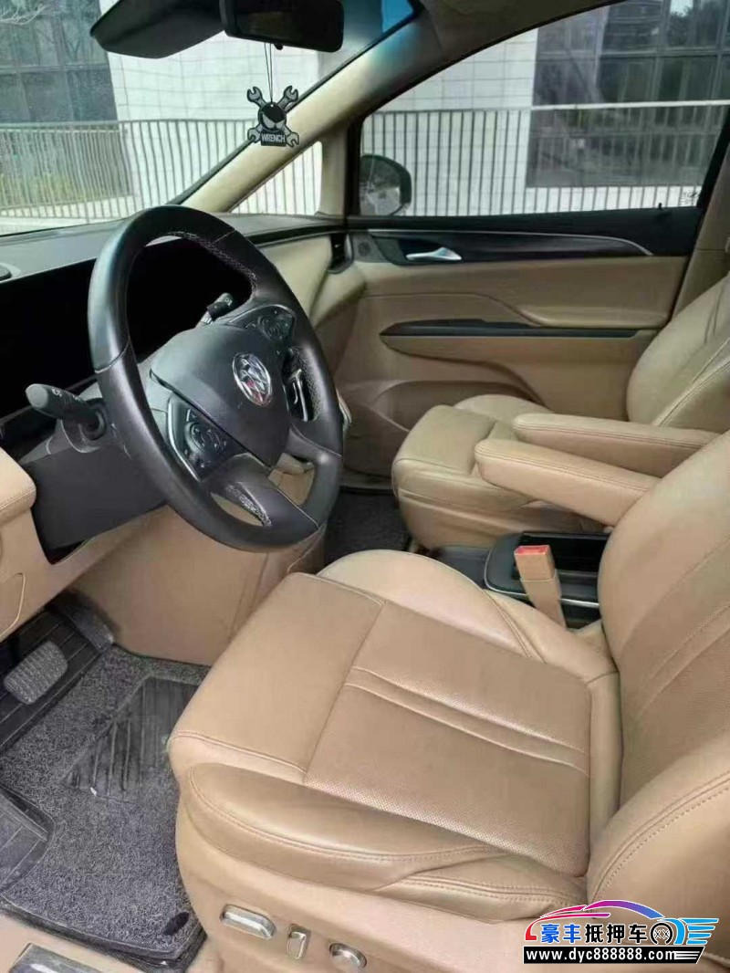 21年别克GL8轿车抵押车出售