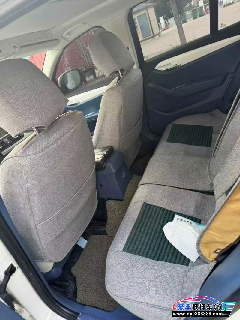 12年宝马X1轿车抵押车出售