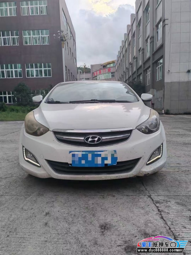 15年现代朗动轿车抵押车出售