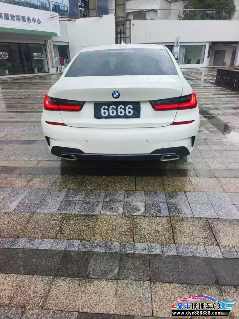 20年宝马3系轿车抵押车出售