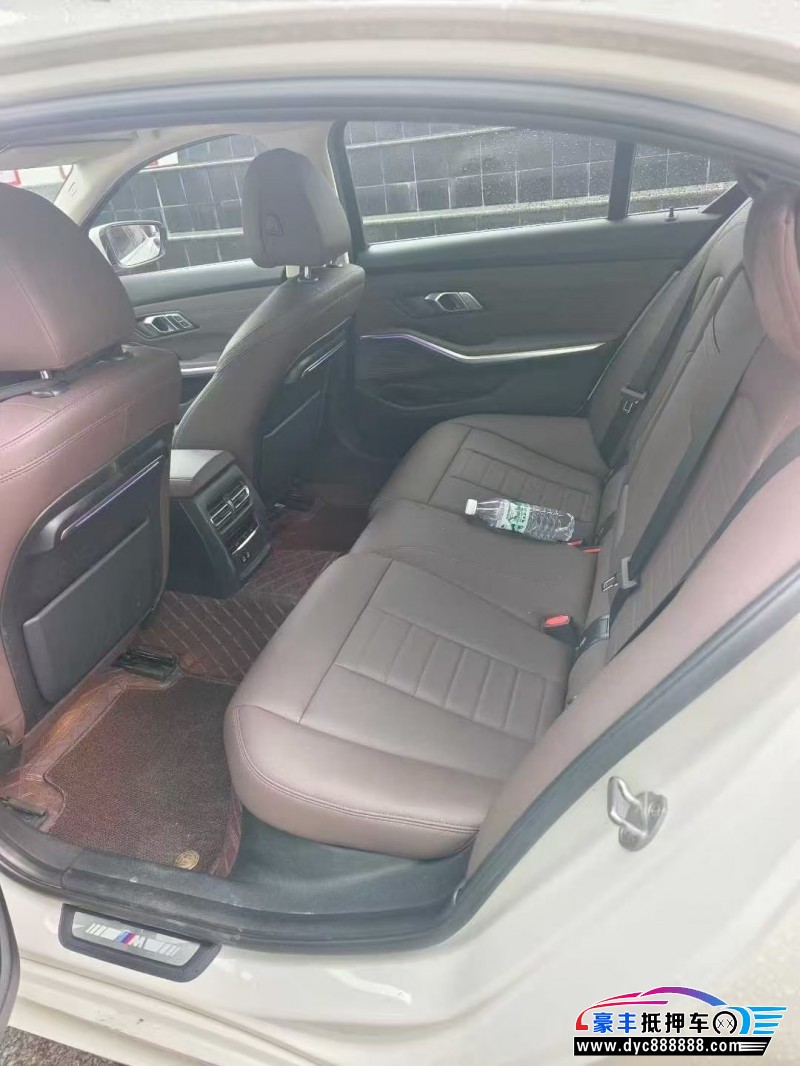 20年宝马3系轿车抵押车出售