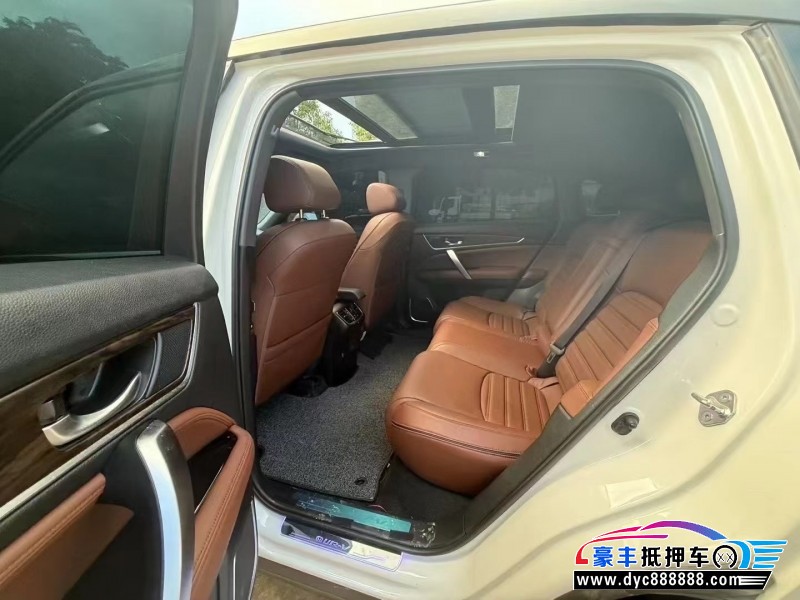 18年本田UR-V轿车抵押车出售