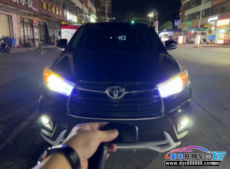 16年丰田汉兰达轿车抵押车出售